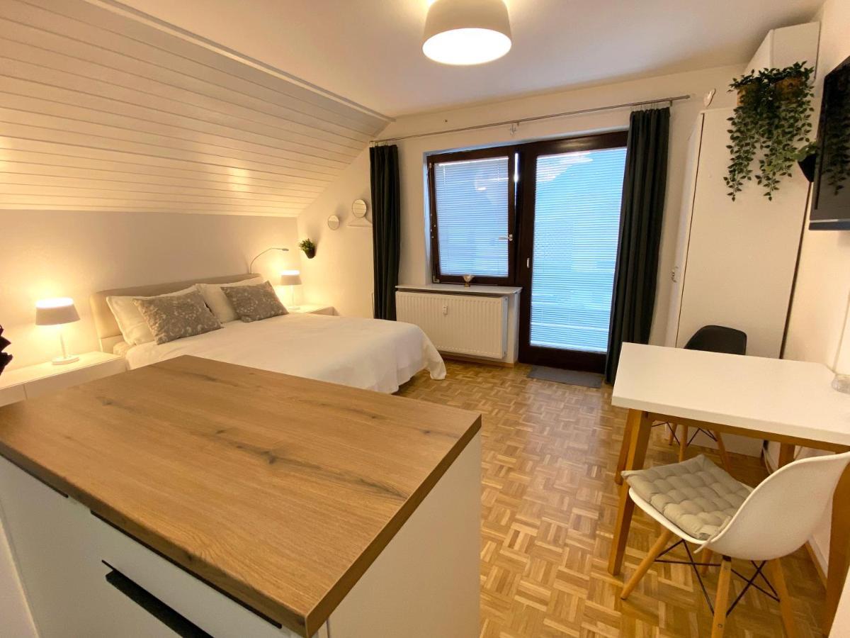 Studio Tara With Balcony Μπλεντ Εξωτερικό φωτογραφία