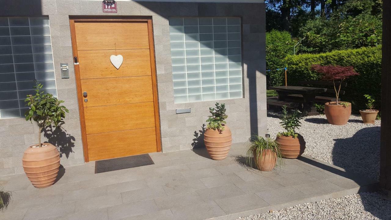 Studio Tara With Balcony Μπλεντ Εξωτερικό φωτογραφία